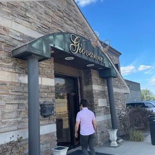 Walking into Giovanni's!