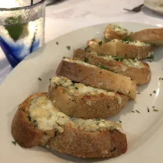 Garlic Bread with Gorgonzola Cheese