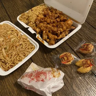 Chicken Lo Mein &amp; General Tso's combos.