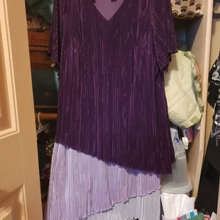 Grabbed this number off the $5 rack.  Looks cuter on and is super comfy. Hoping to jazz it up with sparkly jewelry and silver  heels!