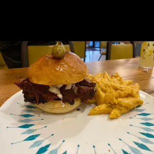 a hamburger and macaroni and cheese