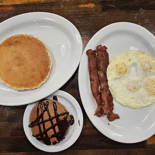 bacon, pancakes, and pancakes