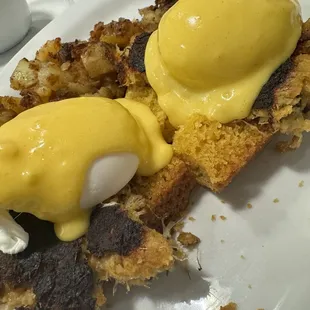 Vinnie Benedict Crab Cake Eggs Benedict