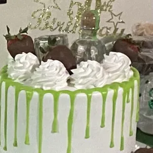 Yellow batter cake with buttercream icing.  Excellent