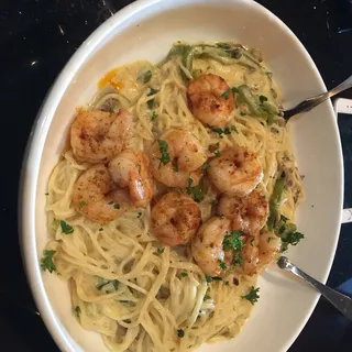 Louisiana Shrimp Pasta Dinner