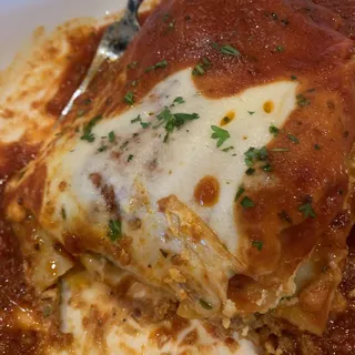 Mama D's Lasagna Dinner