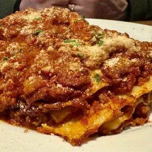 Large beef lasagne