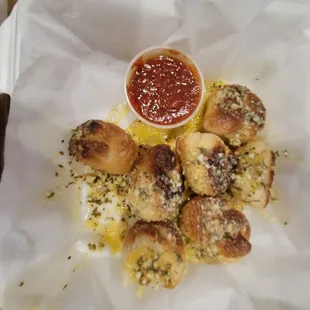 Garlic knots