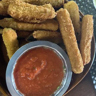 Breaded Deep Fried Zucchini Sticks