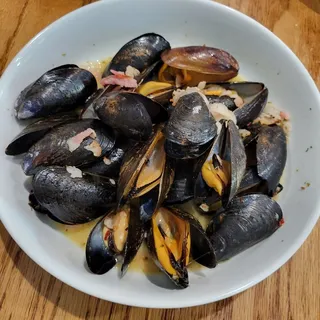 Steamed Mussels