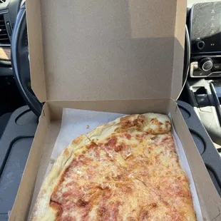 2 slice special $7.50  (instagram: @issa.cheatday)