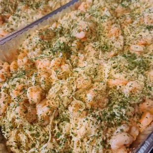 White wine cream sauce pasta w/ prawns