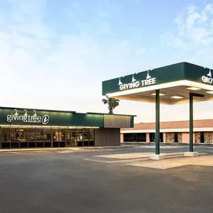 exterior of Giving Tree Dispensary