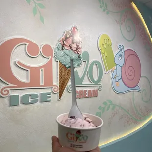 Rose Ice Cream  ( Nieve de Rosas)