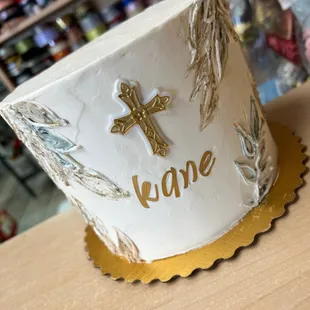 This Baptismal strawberry  cake is so delicious , Chu the baker is so accommodating to satisfy our request. Love this bakery