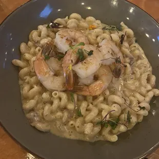 Pig and shrimp Mac and cheese