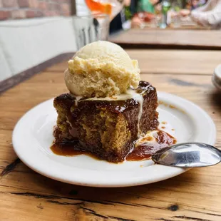 Date cake
