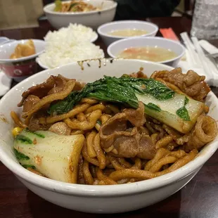 ramen and noodles, food