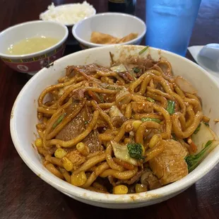 food, ramen and noodles