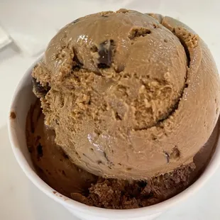 Coffee stratiatella and Chocolate mousse gelato