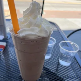 Chocolate shake with whipped cream 24oz