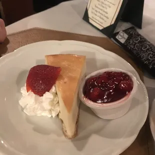 Cheesecake with cherry sauce
