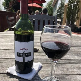After tasting 5 different wines, I selected the Pino Noir - Baco, great to the palate, 05.26.2019.