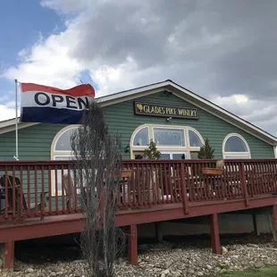 Such a cute place to stop and check out some yummy wines!!!!