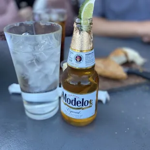drink, oysters and mussels