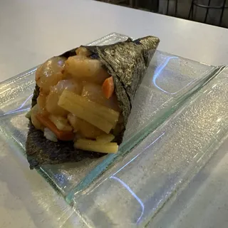 Spicy Scallop Hand Roll