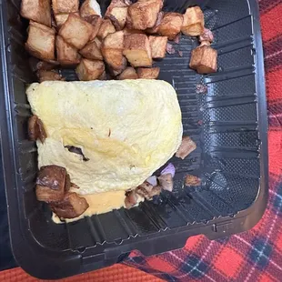 The omelette I ordered came exactly as the picture. Pick any other local restaurants over this place as they don&apos;t care about quality.
