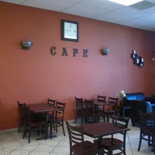 Clean well lit place for Donuts!!