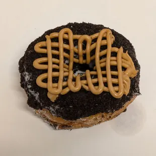 @endoedibles on Instagram 07/31/24  Oreo Peanut Butter Doughnut