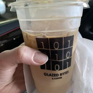 First time getting a coffee here in the mall (Chestnut Hill Shops). Iced latte was perfect and delicious. I'll be back.