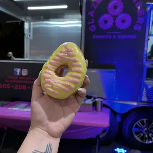 Strawberry lemonade donut