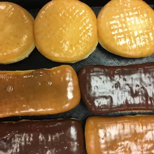 food, donuts, dough desserts