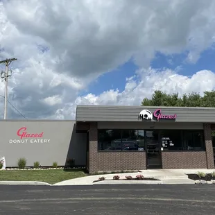 the outside of a donut shop