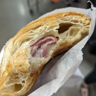 Ham &amp; cheese croissant