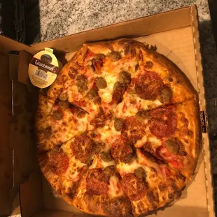 10&quot; Small Pizza and 8 Wings free 2 liter soda Special