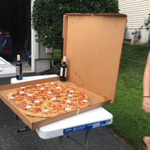 THE 29in Party Pizza (Hawaiian) wow!!