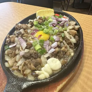 Sizzling sisig