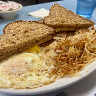 Eggs, hashbrowns, choice of meat