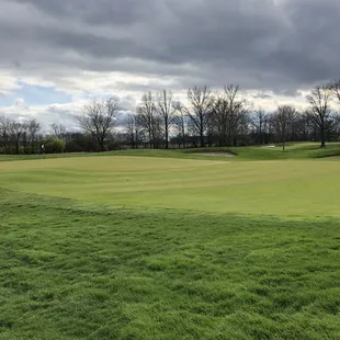 3rd green .. Blew the par putt .. Peeping 7th green    Course in great shape !