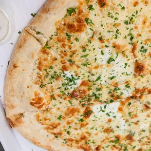 garlic pizza