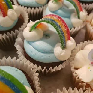 Cute Rainbow cupcakes