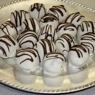 Cakeballs