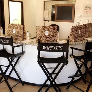 Love the esthetician area?!