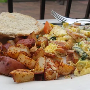 The folks at Global Cafe have perfected the art of the scramble. This was a special - the Florentine Scramble.