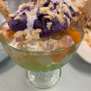 Philippibe Halo-halo dessert