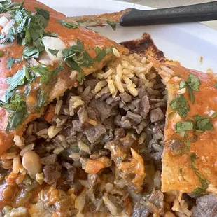 Wet red burrito with loads of meat in it wow!!!